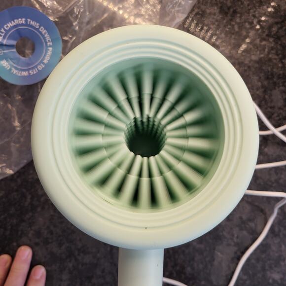 NEW Dogness Automatic Pet Paw Cleaner and Massager  Mint Green - Picture 5 of 6